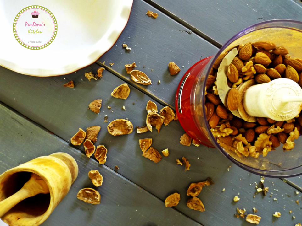 pandoras-kitchen-blog-greece-nuts-tart-xmas