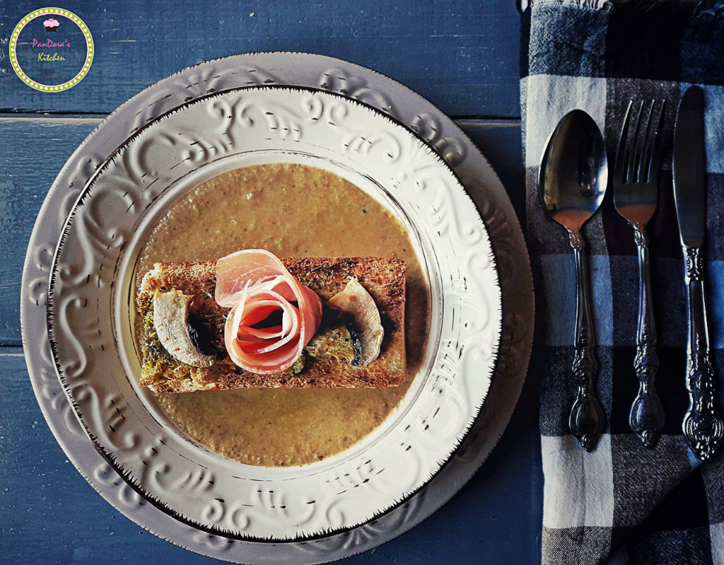 Πικάντικη Μανιταρόσουπα-μανιτάρια-μανιταρόσουπα-σούπα-χειμώνας