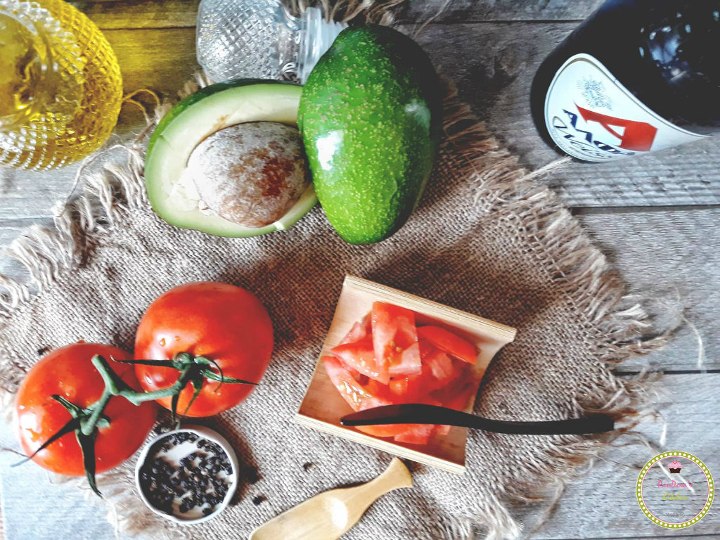 guacamole-salmon-burger-alfa beer-alfa-pandoras kitchen